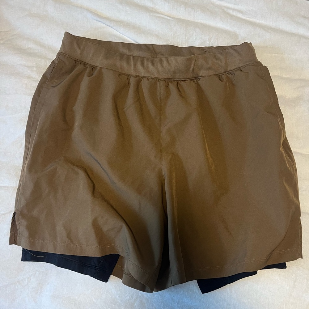 Old Navy Mens Athletic Shorts - Brown and Black